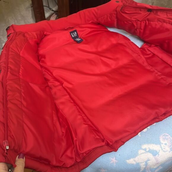 GAP Sz M Red Puffer Featherdown Vest w/Ribbed Side-Stretch Panels - Picture 6 of 7